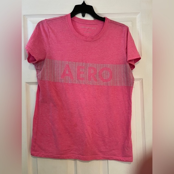 Pre-Loved Pink Large Aeropostale Tee – Comfy & Classic 🌸✨ - Picture 1 of 3